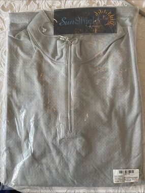 Smartpak SunShield Light Gray Half-Zip Sun Shirt (NEW IN BAG)